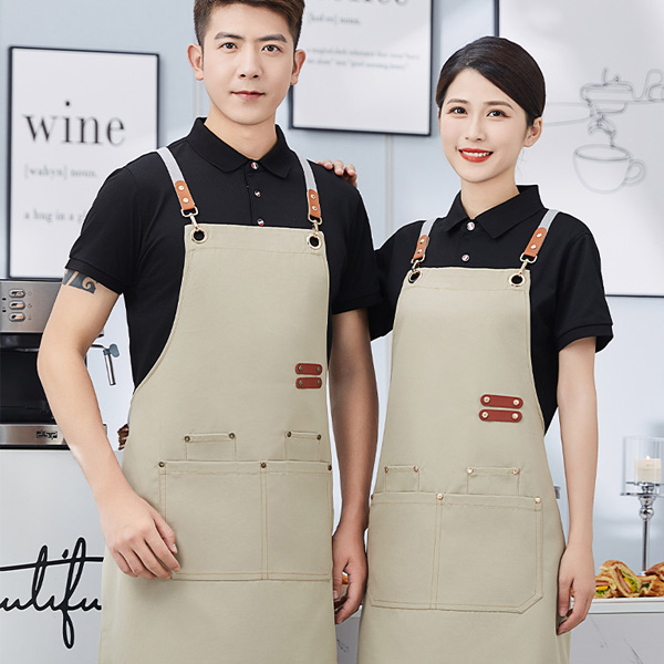Custom mens aprons with pockets in coffee shop