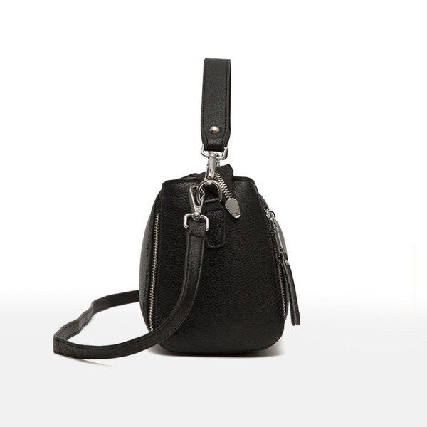 black shoulder tote bag