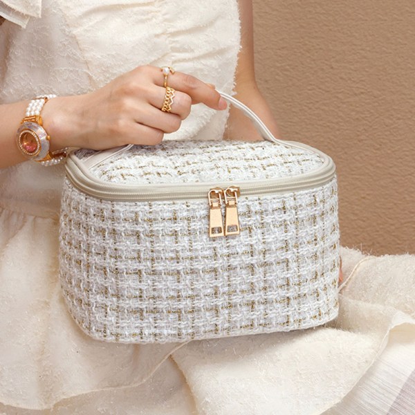 Women's canvas cosmetic bag