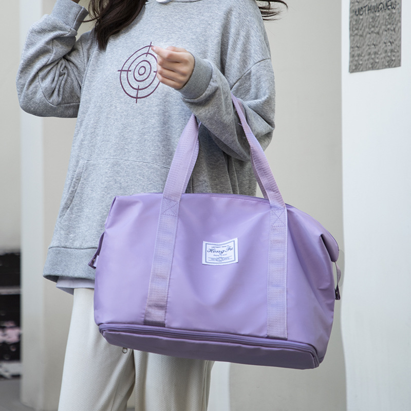 black travel tote bag