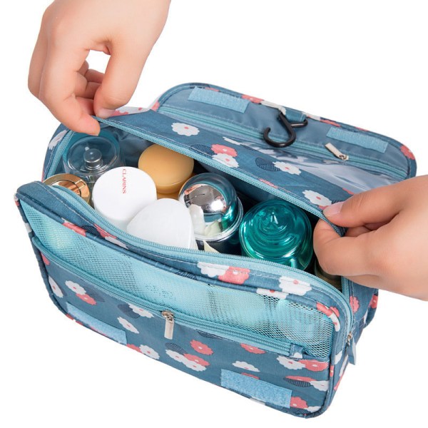 Folding toiletry storage bag